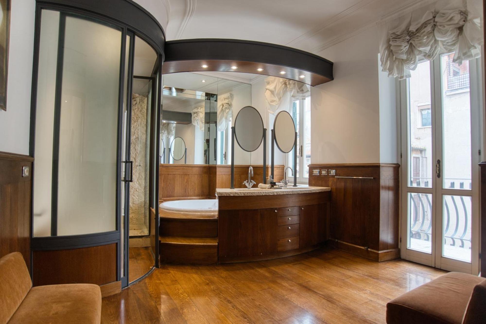 Orsoline Boutique Apartments - Best Position In Рим Экстерьер фото